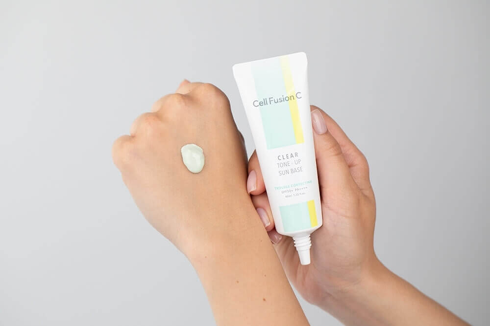 Cell Fusion C Clear Sun Base SPF 50+/PA++++ Kryjąca baza pod makijaż dla skóry wrażliwej, trądzikowej z bardzo wysoką ochroną przeciwsłoneczną 40 ml