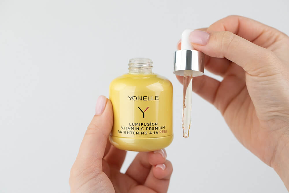Yonelle Vitamin C Premium Brightening Aha Peel Rozjaśniający peeling do twarzy z witaminą C premium 50 ml