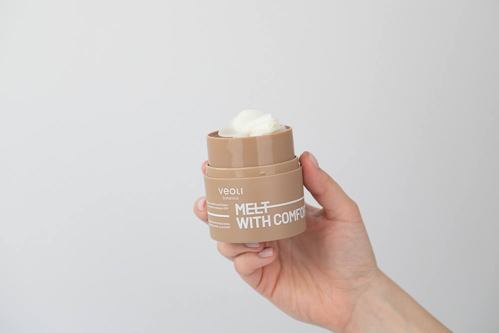 Veoli Botanica Melt with Comfort Emulgujące masełko nawilżające do zmywania makijażu 40 g