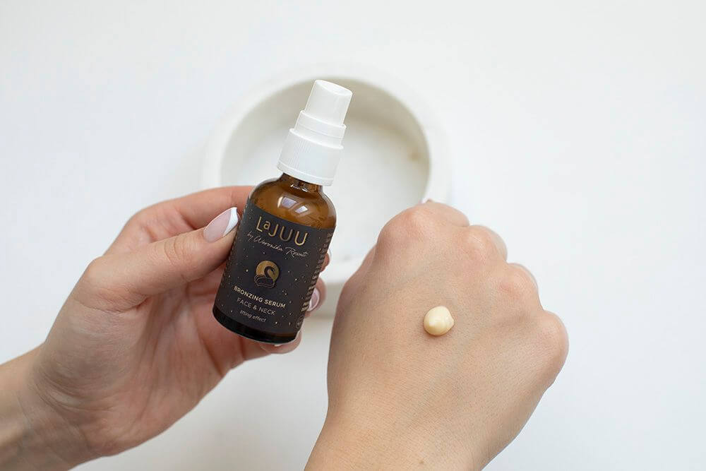 Lajuu Bronzing Serum Brązujące serum do twarzy o działaniu liftingującym 30 ml