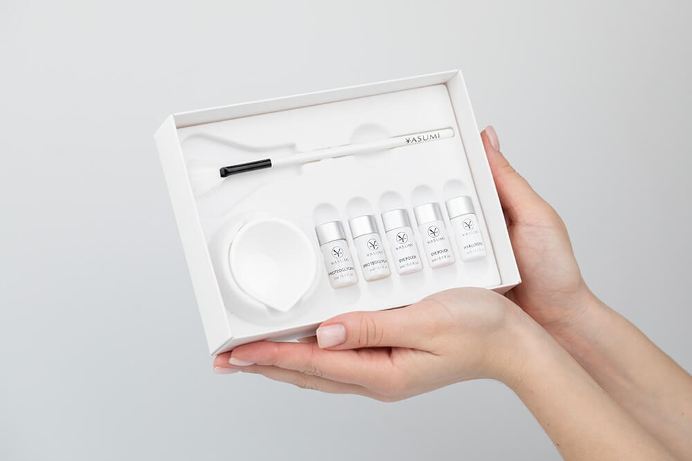 Yasumi Eye Zone MedBox Zestaw 5 ampułek na okolice oczu o działaniu przeciw obrzękowym, nawilżającym i redukującym zmarszczki.