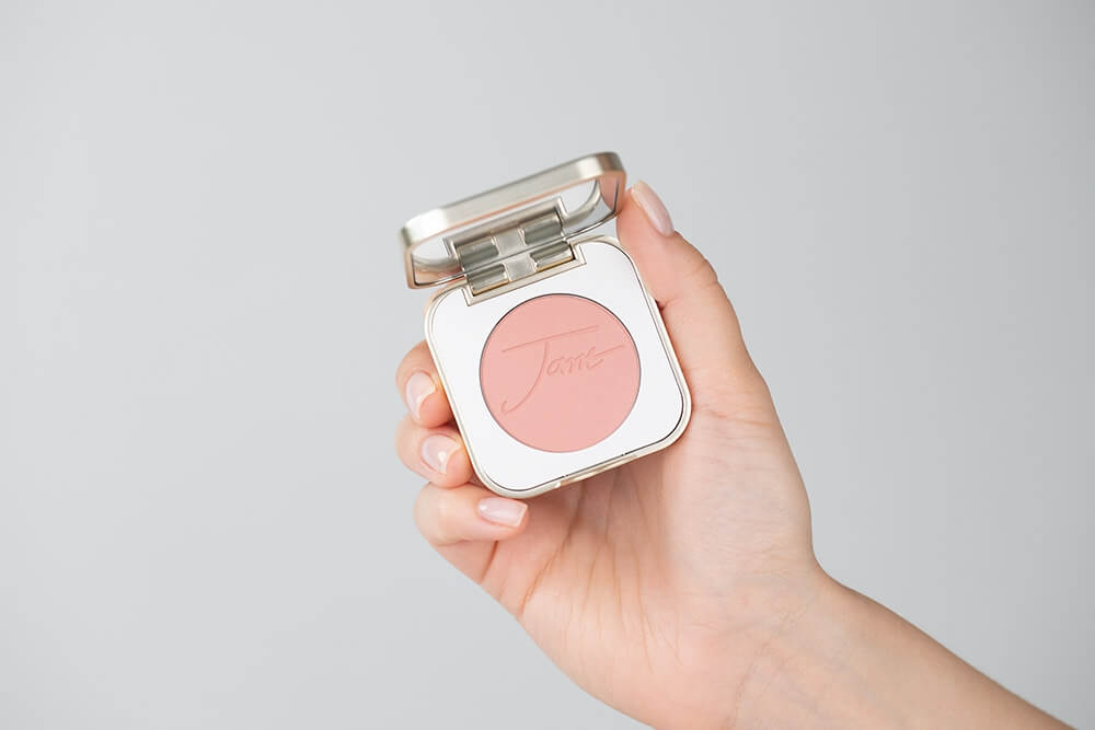 Jane Iredale Pure Pressed Blush Róż prasowany, antyutleniający (kolor Barely Rose) 3,2 g