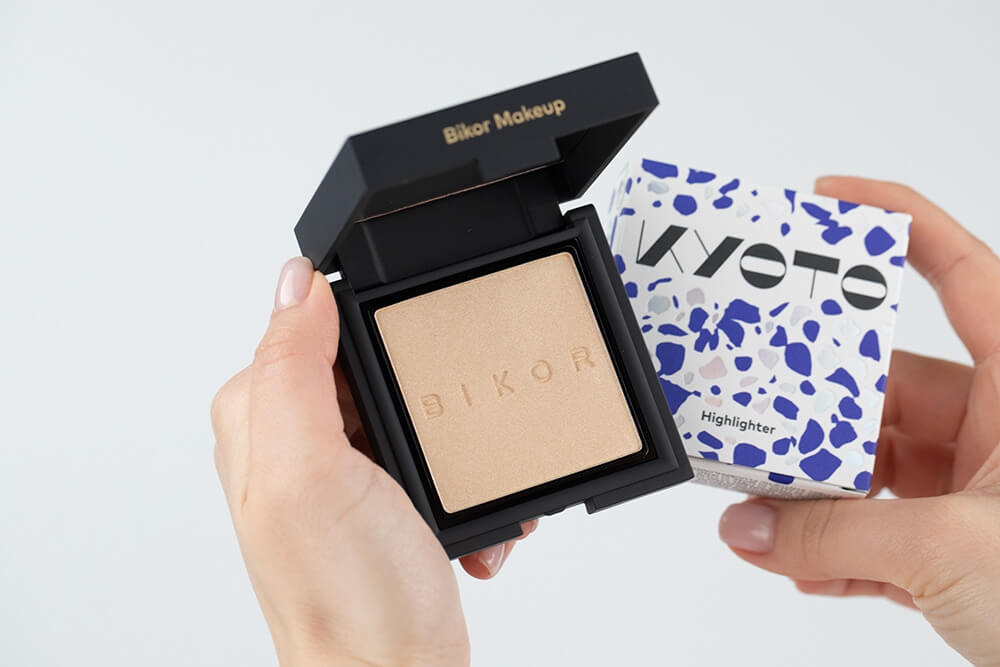 Bikor Kyoto Highlighter Rozświetlacz N°2 - jedwabista, kremowa formuła 8 g