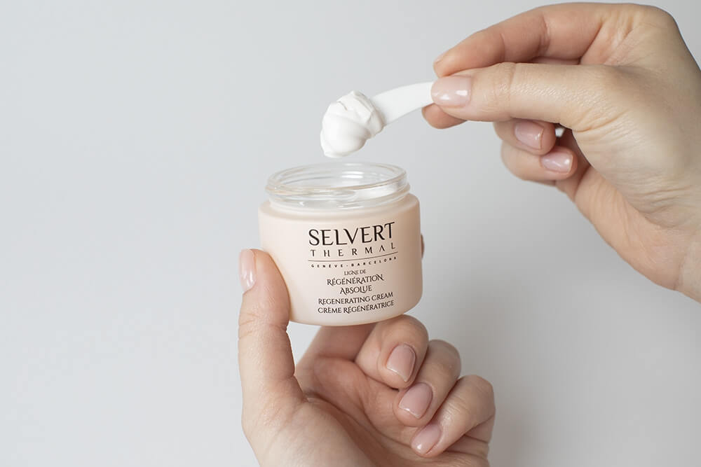 Selvert Thermal Regenerating Cream With Snail Protein Extract Krem regenerujący z wyciągiem z białka ślimaka 50 ml