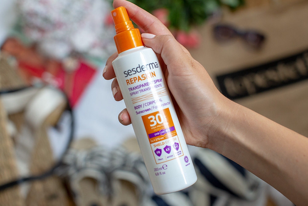 Sesderma Repaskin Transparent Spray Wysoka ochrona przeciwsłoneczna do ciała SPF 30 200 ml