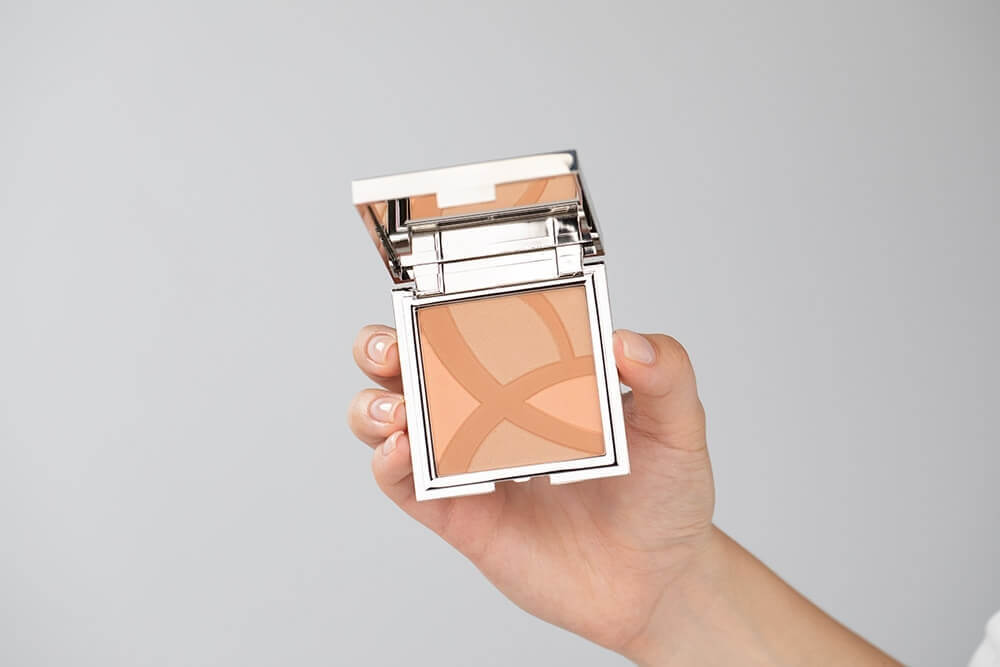 Dr Irena Eris Face Bronzer Puder brązujący do konturowania twarzy (kolor Warm Shade 01) 7 g