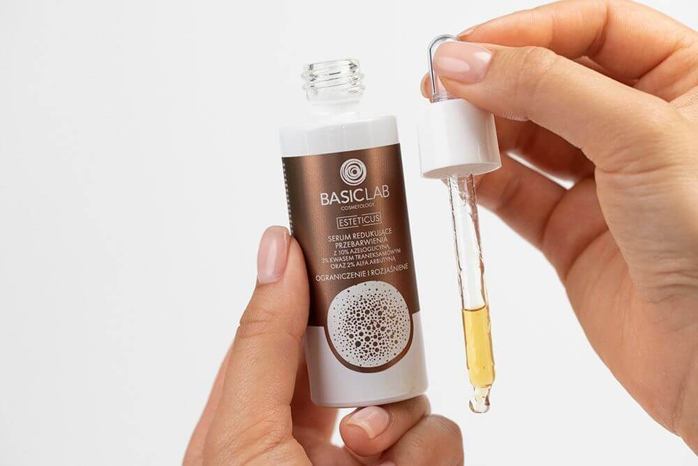 BasicLab Ograniczenie i Rozjaśnienie Serum redukujące przebarwienia 30 ml