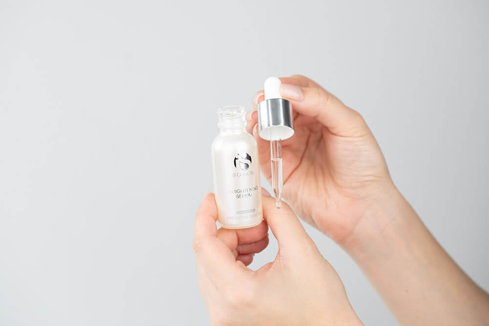 iS Clinical White Lightening Serum Serum na przebarwienia 30 ml