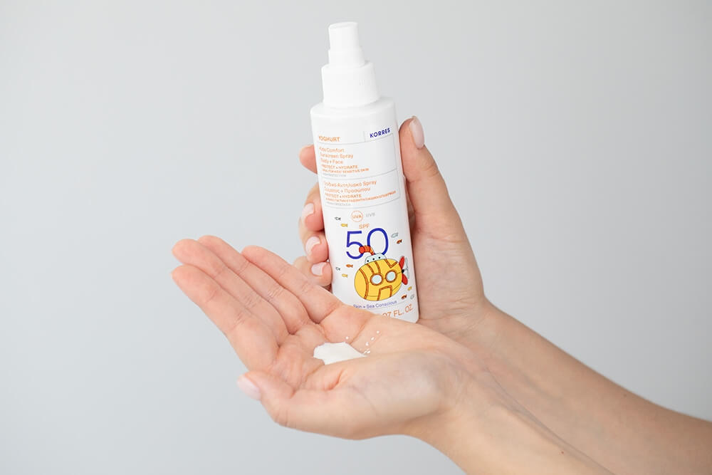 Korres Kids Comfort Sunscreen Spray Body + Face SPF 50 Emulsja ochronna dla dzieci do ciała i twarzy w sprayu SPF 50 150 ml