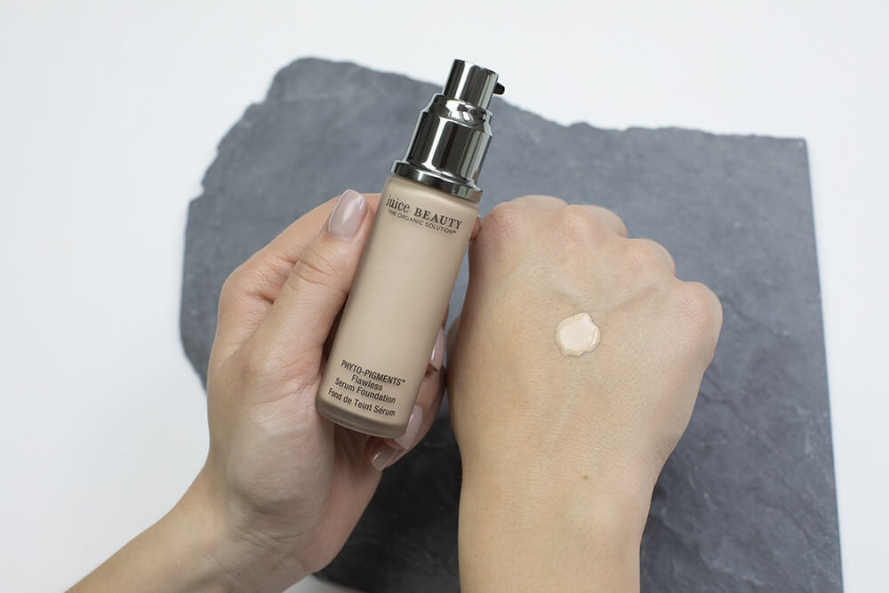 Juice Beauty Flawless Serum Foundation 05 Podkład do twarzy (kolor Buff) 30 ml