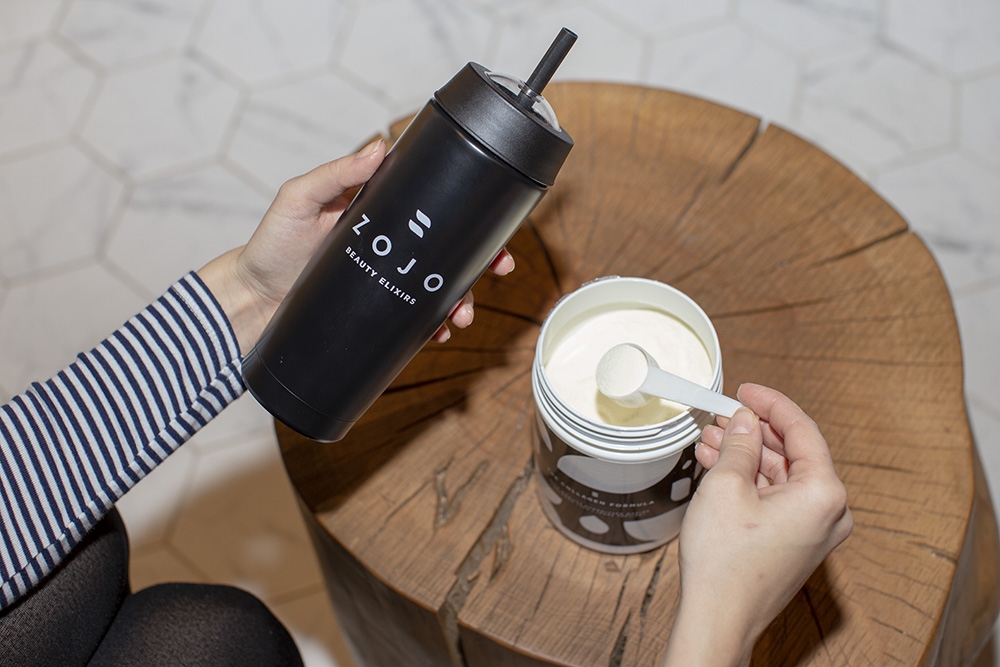 Zojo Smoothie Tumbler Kubek do smoothie 470 mlZojo The Collagen Formula Hydrolizowany kolagen rybi w proszku na włosy, skórę i paznokcie 300 g