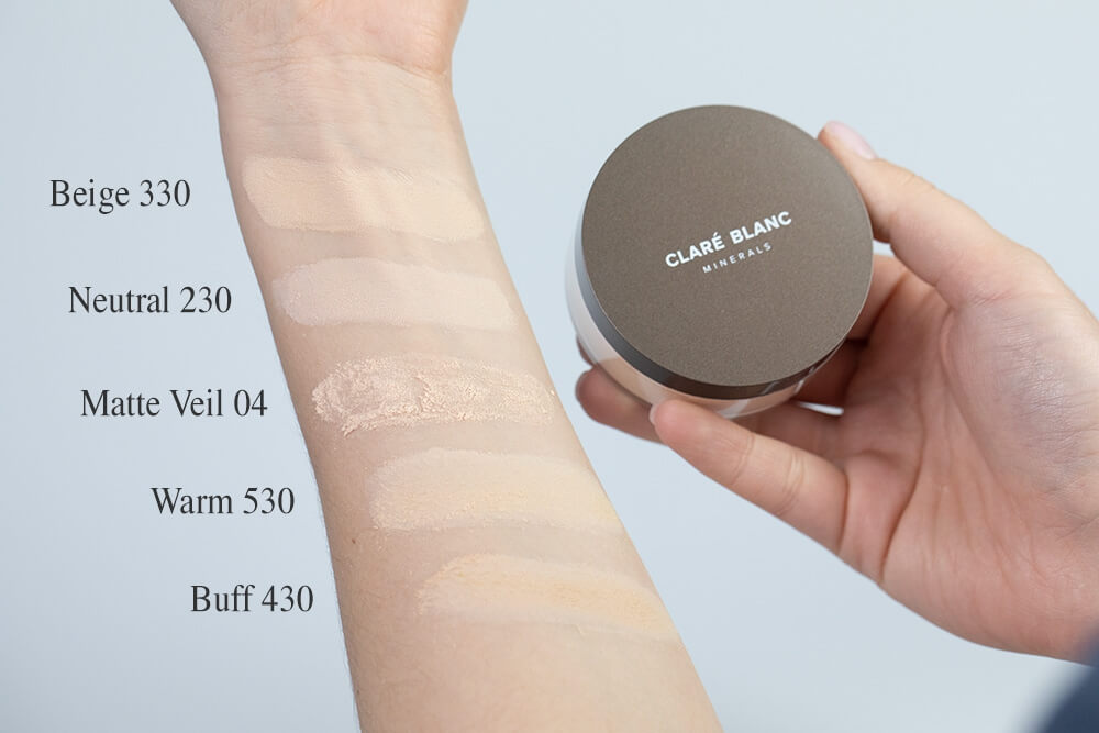 Clare Blanc Neutral 230 Podkład mineralny SPF 15 - kolor neutralny/jasny (Neutral 230) 14 gClare Blanc Warm 530 Podkład mineralny SPF 15 - kolor ciepły/jasny (Warm 530) 14 gClare Blanc Buff 430 Podkład mineralny SPF 15 - kolor zgaszony beż/jasny (Buff 430) 14 g