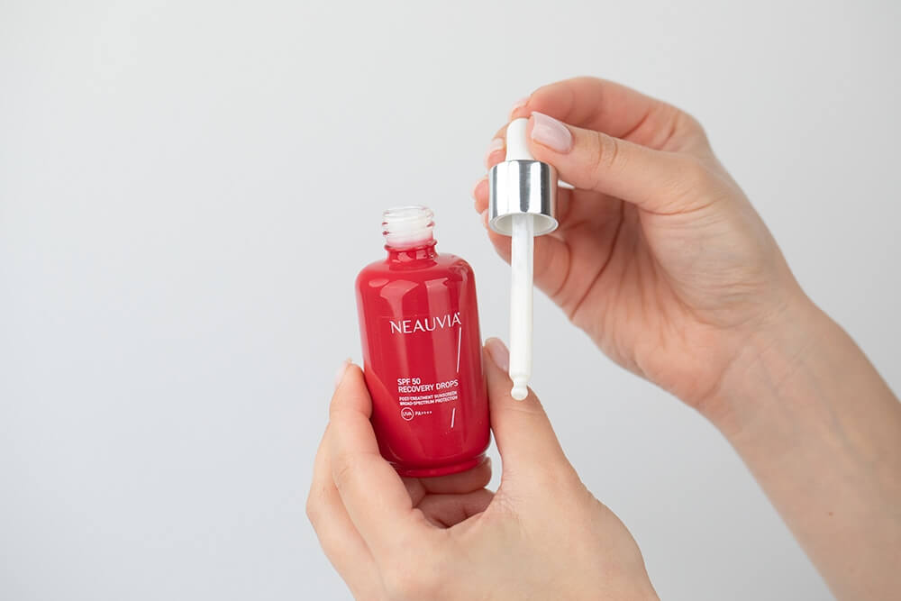 Neauvia Recovery Drops SPF 50 Serum regenerujące po zabiegach z ochroną przeciwsłoneczną 50 ml