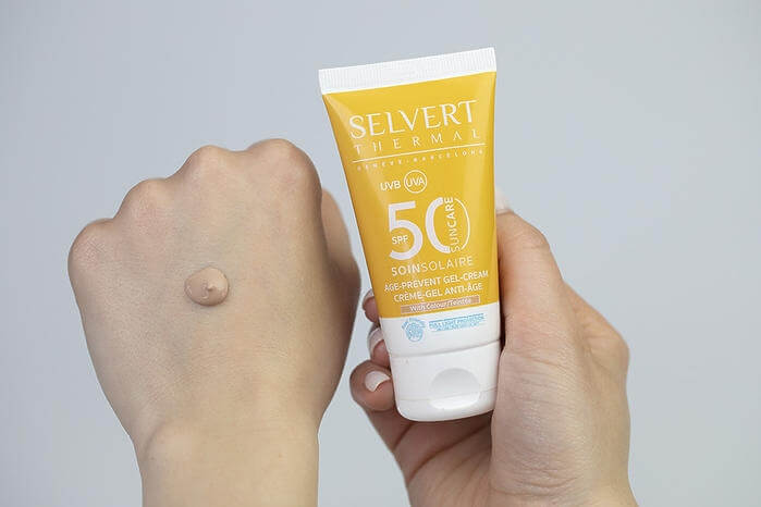 Selvert Thermal Age Prevent Gel-Cream With Colour SPF 50 Żel-krem do twarzy z kolorem i barierą ochronną 50ml