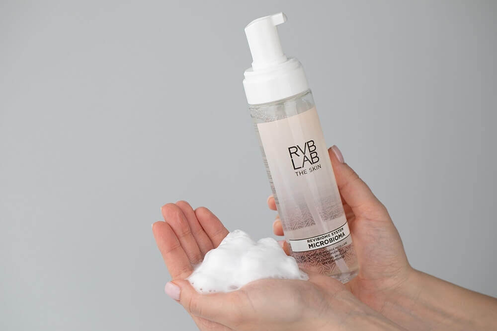 RVB LAB Make Up Cleasing Micellar Water - Mousse Wodna pianka oczyszczająca 225 ml