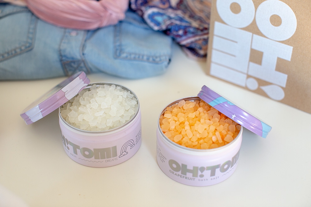 Oh Tomi Rainbow Bath Salts Sól do kąpieli - zapach Tęcza 300 gOh Tomi Grapefruit Bath Salts Sól do kąpieli - zapach Grejprfut 300 g