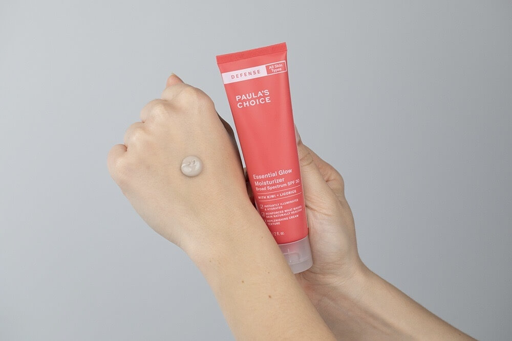 Paulas Choice Defense Essential Glow Moisturizer SPF 30 Krem dodający blasku z ochroną SPF 30 60 ml