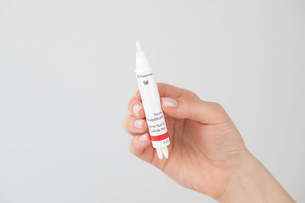 Dr Hauschka Neem Nail & Cuticle Pen Olejek do paznokci z neem w sztyfcie 3 ml