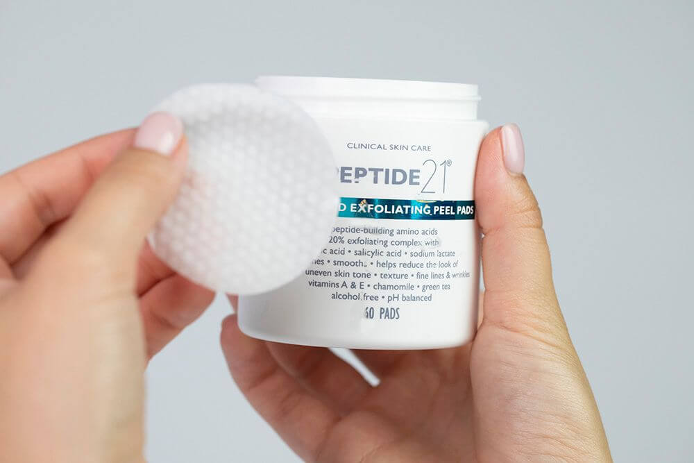 Peter Thomas Roth Amino Acid Exfoliating Peel Pads Płatki złuszczające z aminokwasami 60 szt.