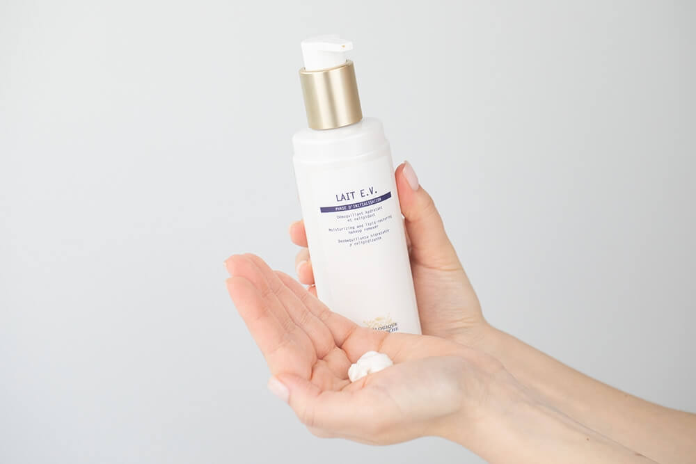 Biologique Recherche Lait VIP o2 Uniwersalne mleczko dotleniające do demakijażu 250 ml