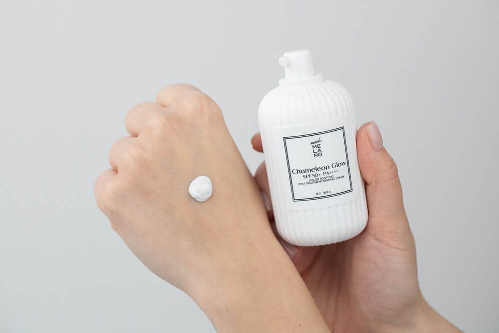 MedMelano Chameleon Glow! Color Adapting Post - Treatment Mineral Cream SPF 50+ PA ++++ Mineralny, pozabiegowy krem fotoprotekcyjny adaptujący się do koloru skóry 50 ml