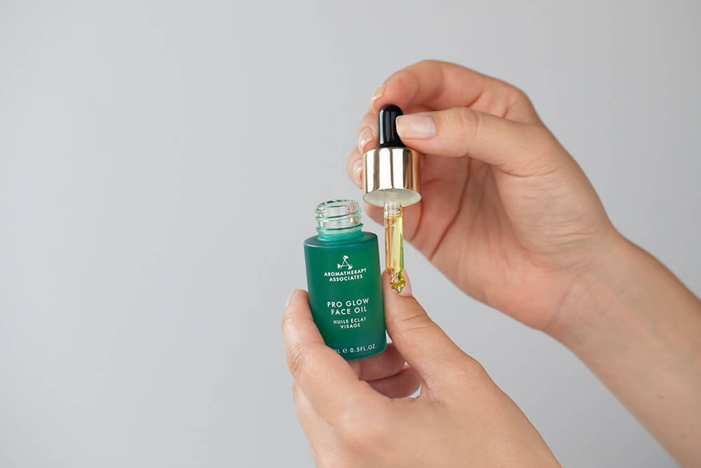 Aromatherapy Associates Pro Glow Face Oil Rozświetlajacy olejek do twarzy 15 ml