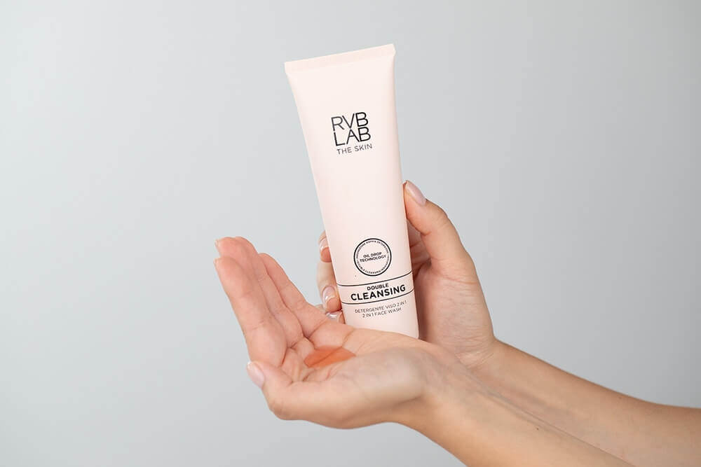 RVB LAB Make Up Double Cleansing Oczyszczający olejek w żelu 2w1, 150 ml