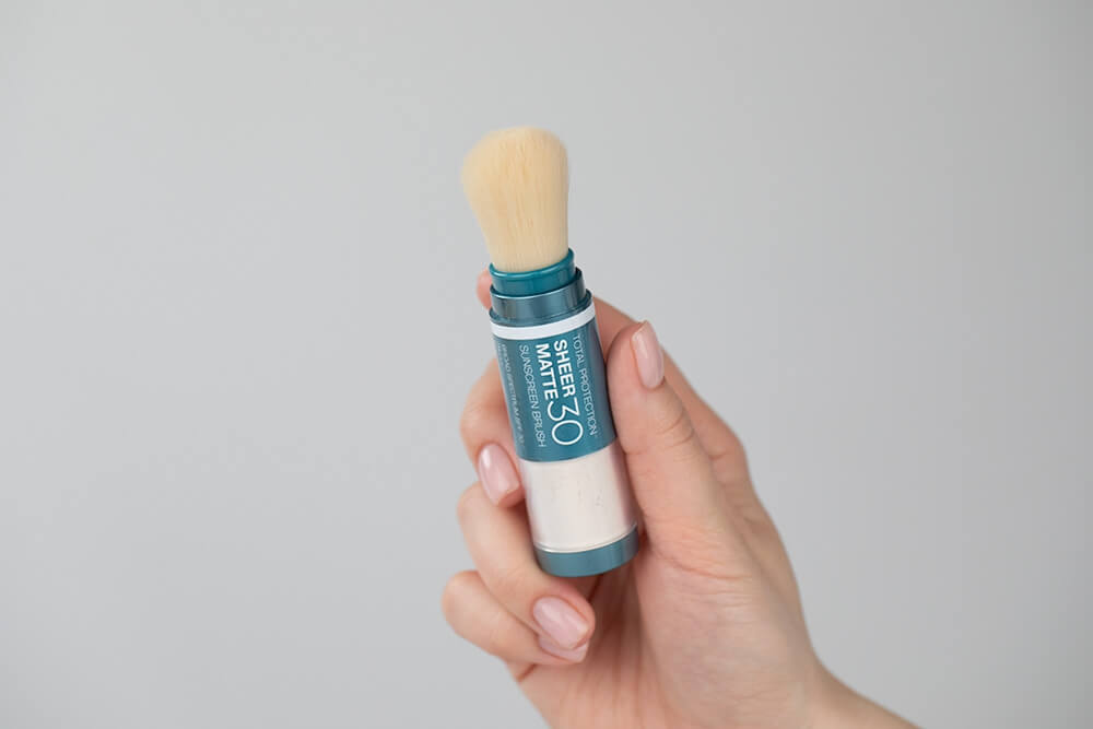 Colorescience Sheer Matte SPF 30 Sunscreen Brush Puder wchłaniający nadmiar sebum 4,3 g