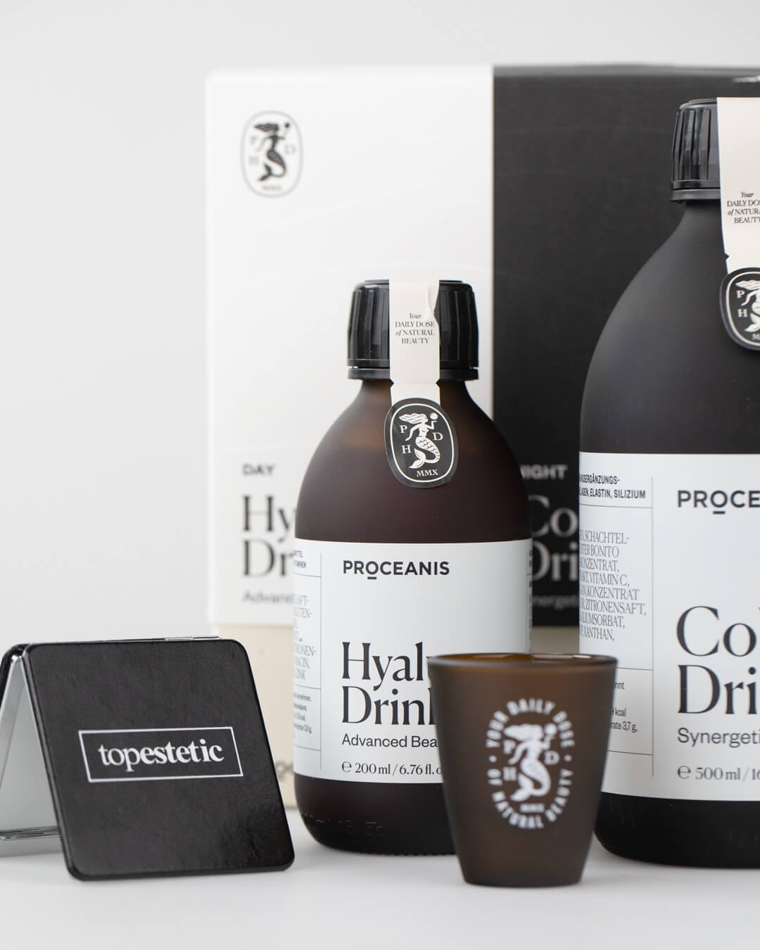 Proceanis Hyaluron Drink Napój hialuronowy - naturalny, wegański suplement diety 200 mlProceanis Collagen Drink Napój kolagenowy - naturalny, wegański suplement diety 500 mlProceanis Day and Night ZESTAW Napój kolagenowy - naturalny, wegański suplement diety 500 ml + Napój hialuronowy - naturalny, wegański suplement diety 200 ml