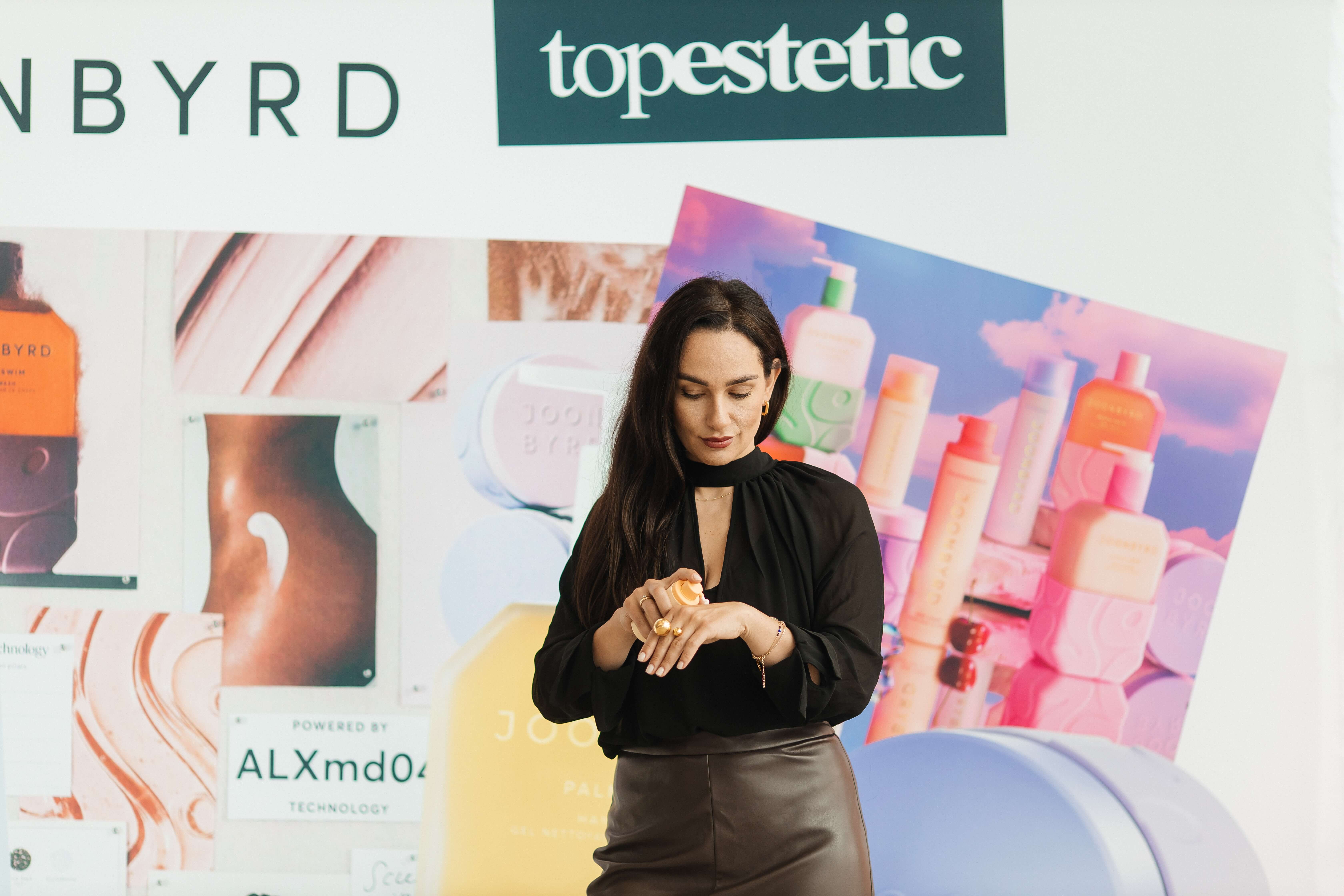 Pielęgnacja ciała i kosmetyki Joonbyrd - wywiad z dermatologiem dr. Alexis Granite