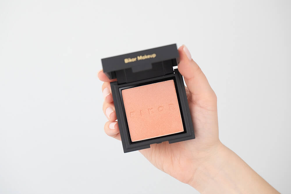 Bikor Como Blush Róż - N°5 Sunrise Satined (ciepły łososiowy, satynowy) 8 g