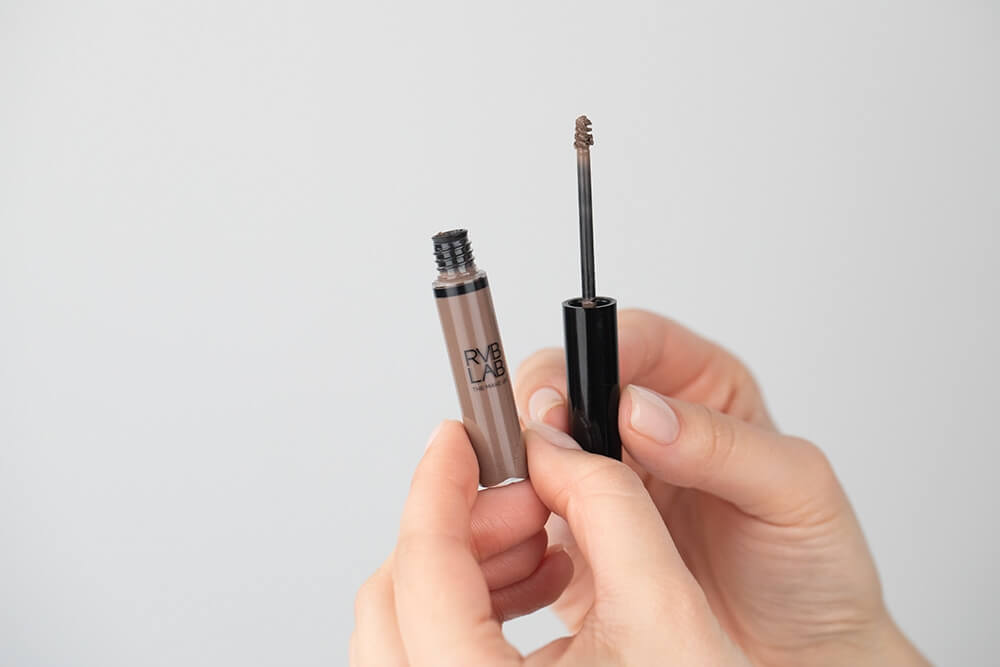 RVB LAB Make Up Volumizing Eyebrow Fixer Koloryzujący utrwalacz do brwi (nr 802) 4,3 ml