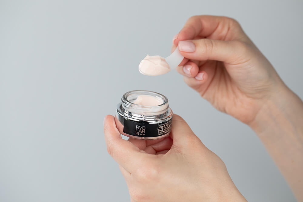 RVB LAB Make Up Gravity Defying Anti - Wrinkle Eye Cream Krem antygrawitacyjny na okolice oczu 15 ml