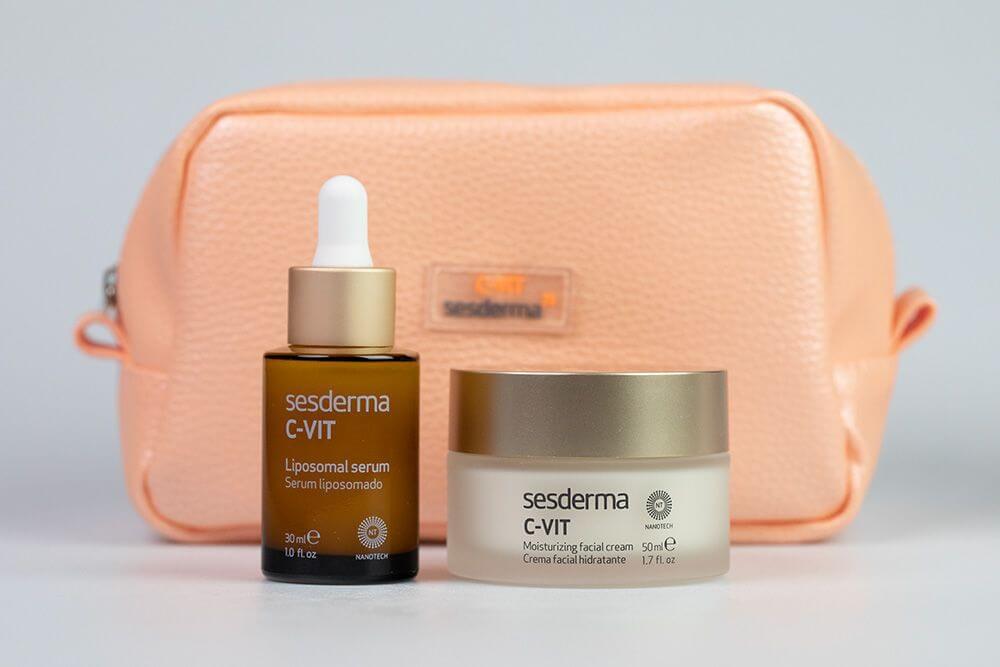 Sesderma C-VIT Serum + Moisturizing Facial Cream ZESTAW Serum liposomowe 30 ml + Krem nawilżający 50 ml + Kosmetyczka