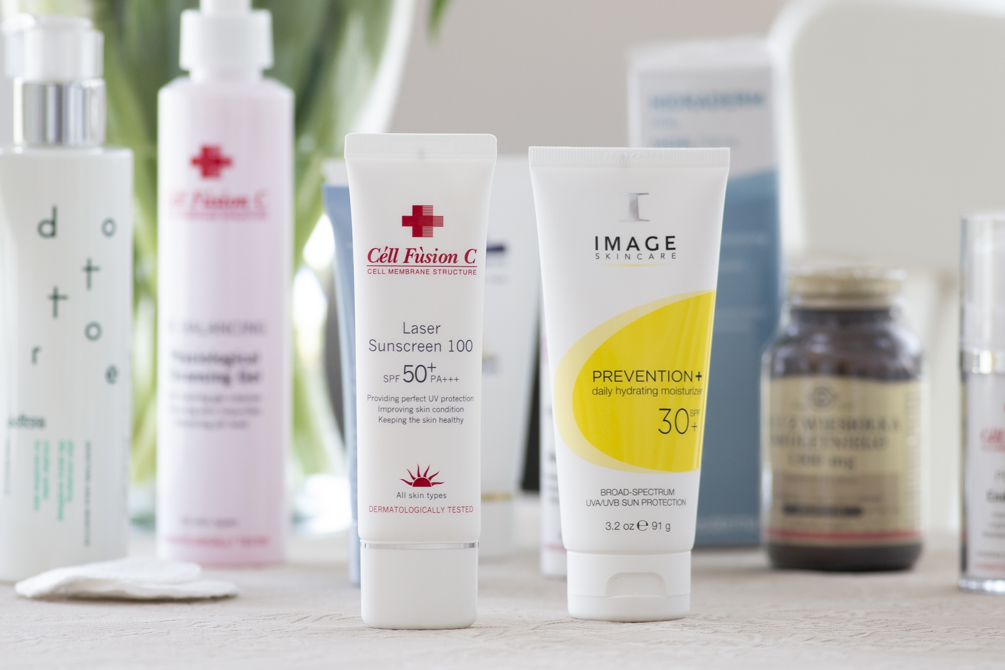 Cell Fusion C Laser Sunscreen 100 SPF 50+/PA+++ Filtr przeciwsłoneczny 50 mlImage Skincare Daily Hydrating Moisturizer SPF 30 Krem ochronny i silnie nawilżający 91 g