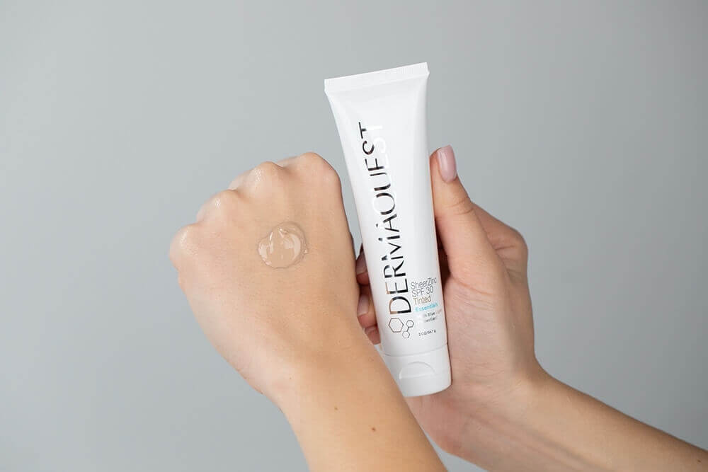 Dermaquest Sheer Zinc Tinted Broad Spectrum SPF 30 Nude Terapeutyczny krem BB z cynkiem 57 ml