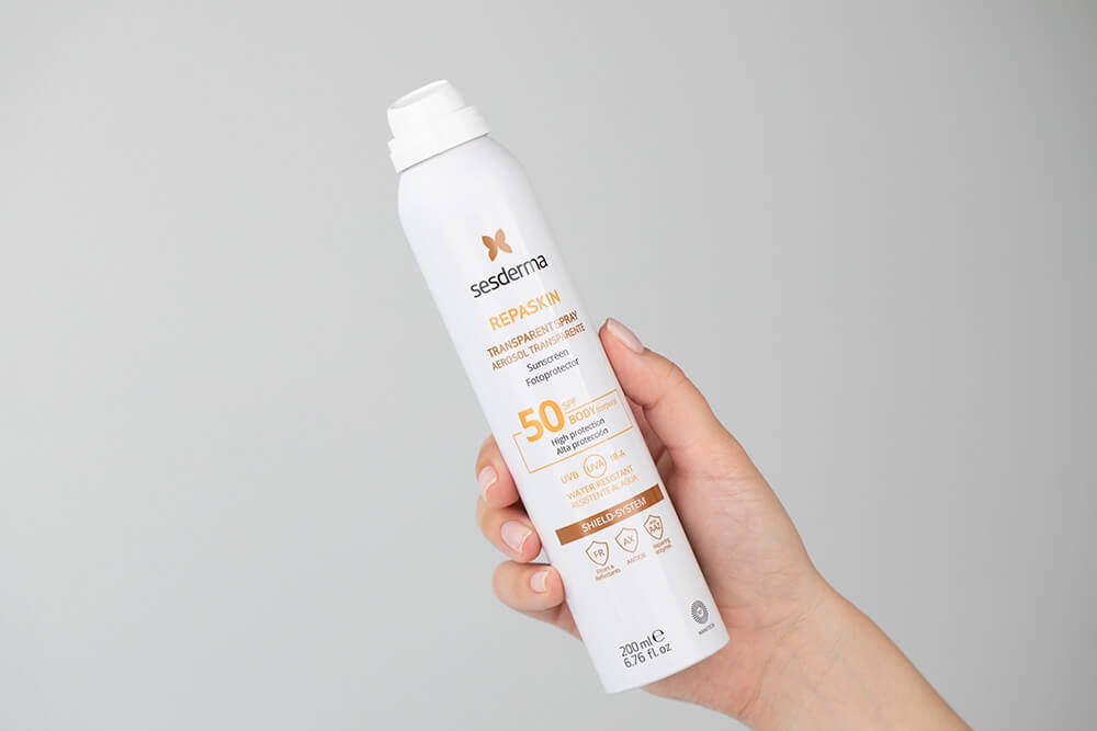 Sesderma Repaskin Transparent Spray Aerosol SPF 50+ Spray przeciwsłoneczny do ciała 200 ml