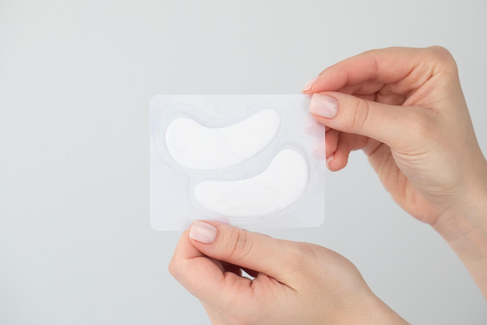 Intraceuticals Eye Mask + Eye Gel ZESTAW Nawilżające i ujędrniające płatki pod oczy 6 szt. + Ujędrniający żel na okolice oczu 15 ml + Kosmetyczka 1 szt