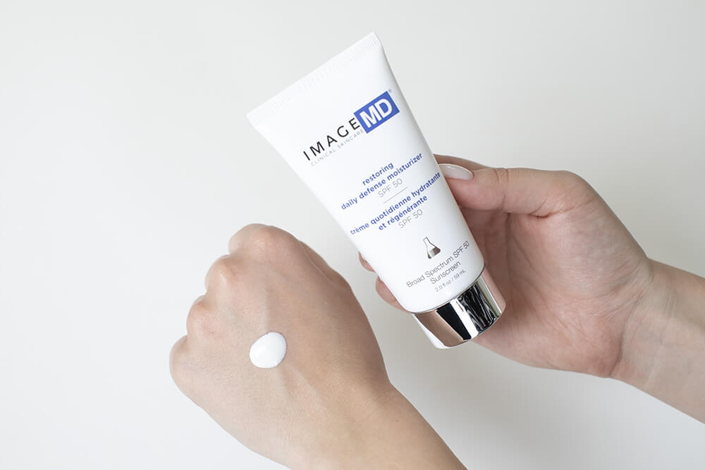 Image Skincare Restoring Daily Defense Moisturizer SPF 50 Krem ochronno-nawilżający 57 g