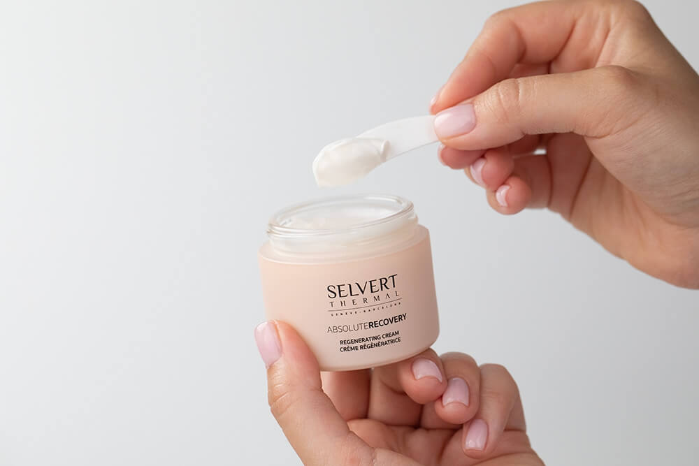 Selvert Thermal Regenerating Cream With Snail Protein Extract Krem regenerujący z wyciągiem z białka ślimaka 50 ml