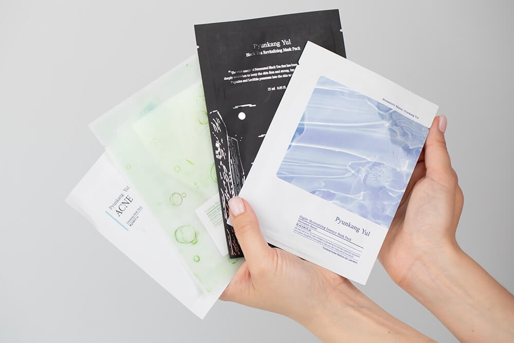 Pyunkang Yul Ladies Night ZESTAW Maska dla cery trądzikowej 1 szt + Regenerująca maska 25 ml + Maseczka łagodząco-kojąca 1 szt + Maska nawilżająca 1 szt