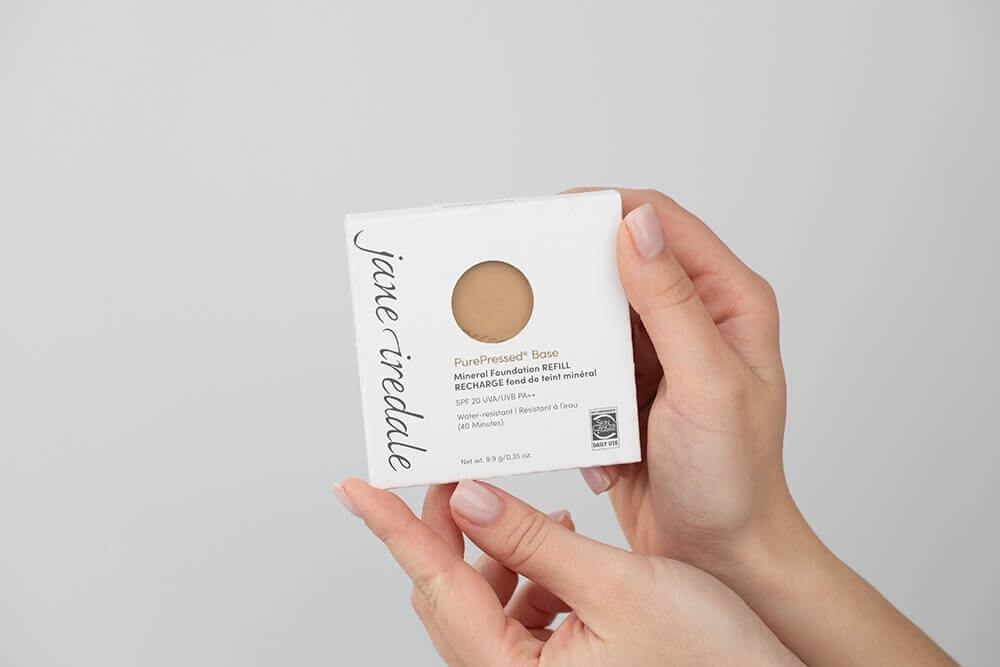 Jane Iredale PurePressed Base Mineral Foundation SPF 20 Refill Mineralny puder prasowany (kolor Golden Glow) wkład 9,9 g