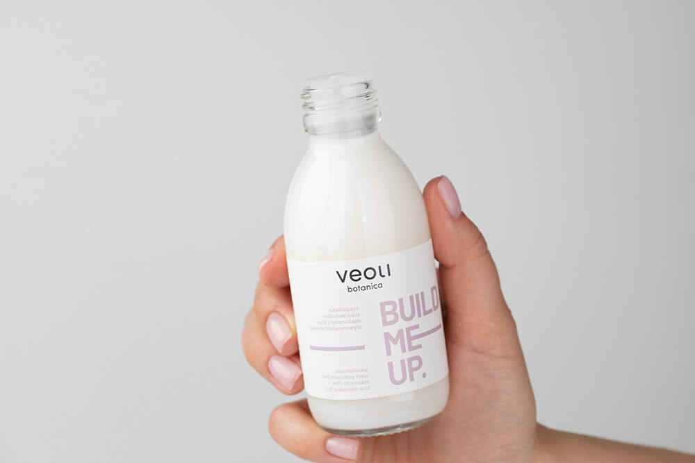 Veoli Botanica Build Me Up Nawilżająco-odbudowujący tonik z ceramidami i kwasem hialuronowym 150 ml