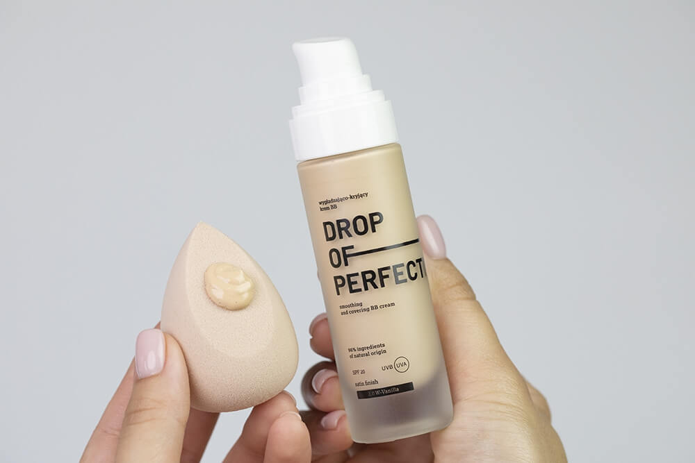 Veoli Botanica Drop of Perfection Wygładzająco-kryjący krem BB o lekkiej formule z kwasem hialuronowym (kolor Vanilla 2.0 W) 30 mlVeoli Botanica Blend The Perfection Gąbeczka do makijażu 1 sztVeoli Botanica Drop of Perfection + Blend The Perfection ZESTAW Wygładzająco-kryjący krem BB o lekkiej formule z kwasem hialuronowym (kolor Vanilla 2.0 W) 30 ml + Gąbeczka do makijażu 1 szt