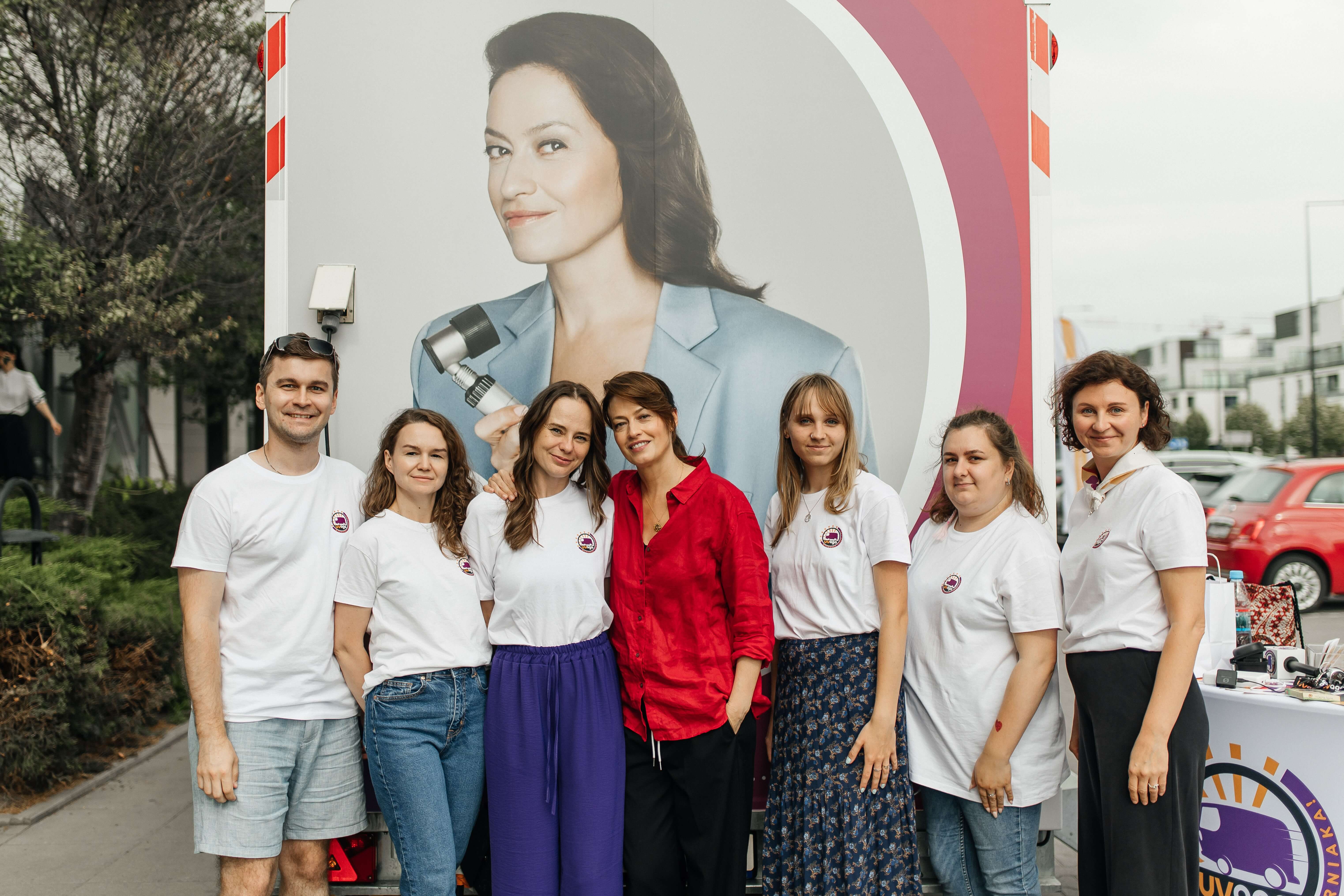 Ogólnopolska bezpłatna akcja UVaga Wyprzedź Czerniaka! Fundacja Topestetic i Fundacja Sensoria