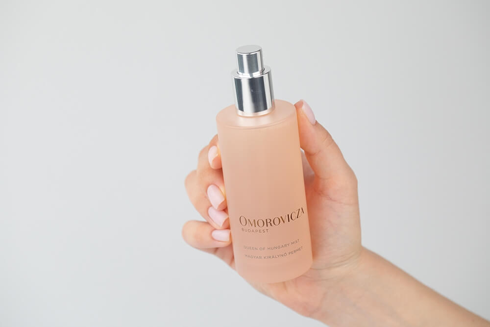 Omorovicza Queen Of Hungary Mist Chłodząca mgiełka nawilżająca 100 ml