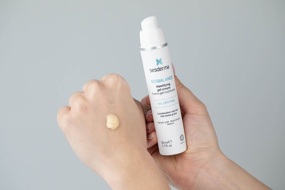 Sesderma Sesbalance Mattifying Gel Cream Krem-żel matujący do skóry z tendencją do trądziku i błyszczenia z retinolem 50 ml