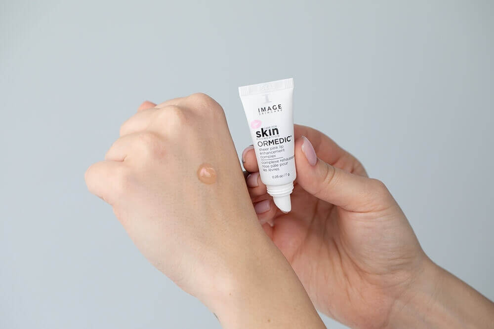 Image Skincare Sheer Pink Lip Enhancement Complex Silne nawilżenie i ochrona ust ( odcień różowy ) 7 g
