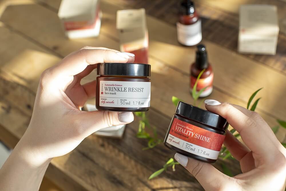 Phenome Wrinkle Resist Face Mask Odmładzająca maska do twarzy 50 mlPhenome Vitality Shine Mousse Mask Rozświetlająca maska żelowa 50 ml