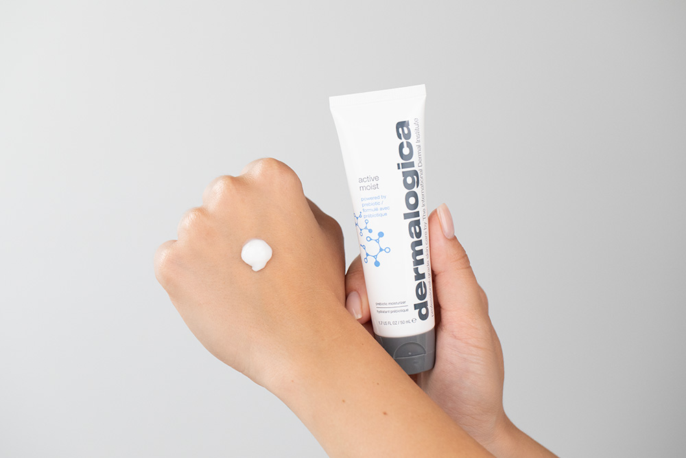Dermalogica Active Clay Cleanser + Active Moist 2.0  ZESTAW Produkt oczyszczający 150 ml + Lekki krem do skóry tłustej i mieszanej 50 ml + Kosmetyczka 1 szt